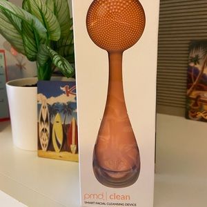 PMD face cleansing device